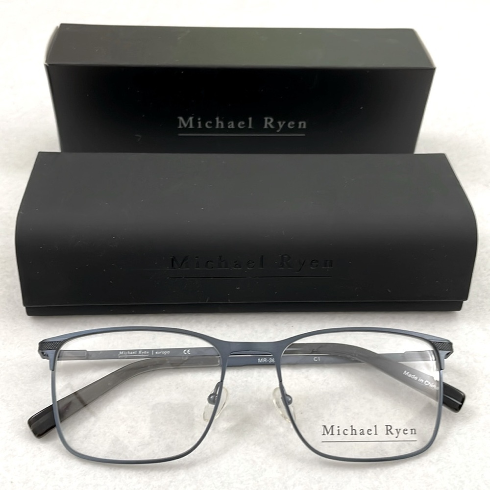 NWT Michael Ryen Glasses with Case